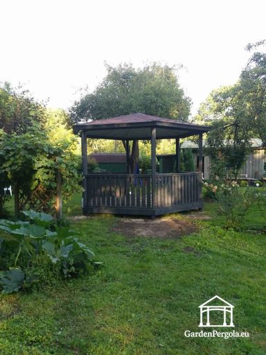 Seks-sidet Træpavillon — Hyggelig Havepavillon med Gulv og Overdækket Tag