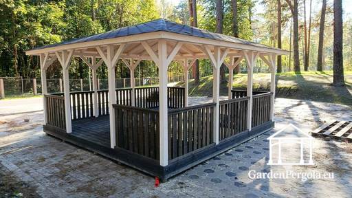 5x5 m Træpavillon — Rummelig Havepavillon med Gulv og To Åbne Indgange